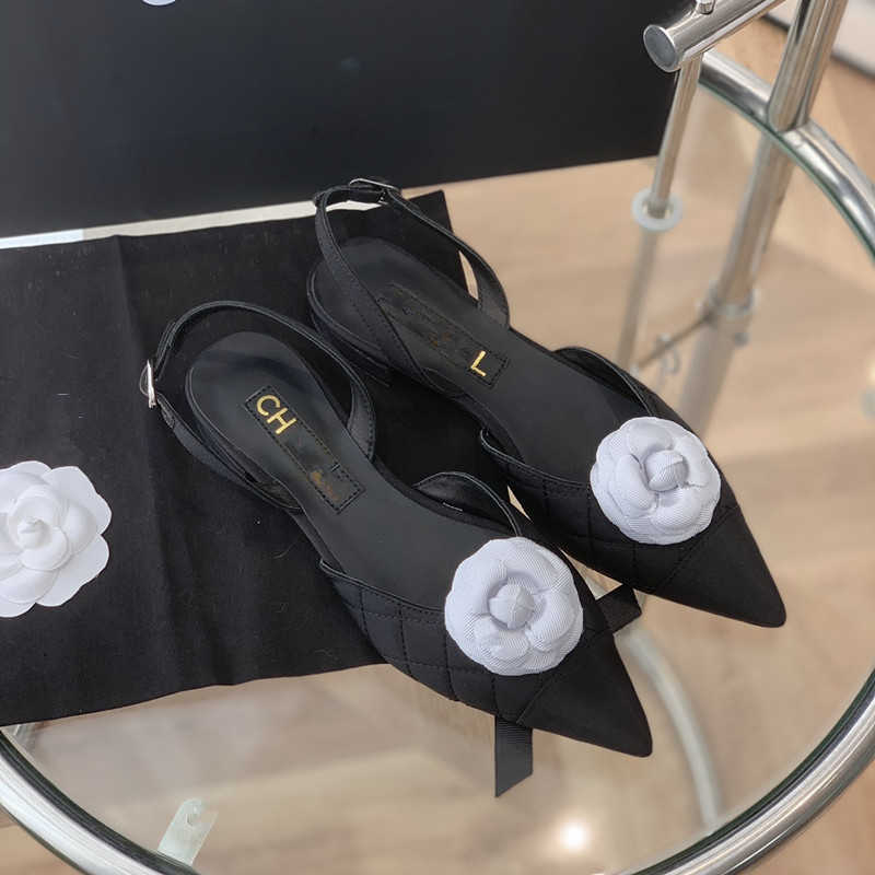 

2023 designer Sandals version High C family small fragrance sandals women's camellia flower pointed back empty flat bottom one-line buckle single, 752511501