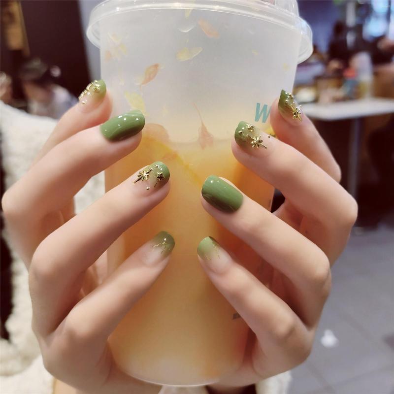 

False Nails 24pcs/box Short Square Head Press On Fruit Green Gold Sequins Students Wearable Full Cover Finished Products Fake Nail With Glue