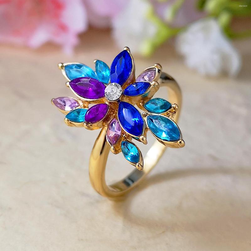 

Wedding Rings Luxury Female Crystal Flower Thin Ring Classic Gold Color Engagement Charm Rainbow Zirconia For Women