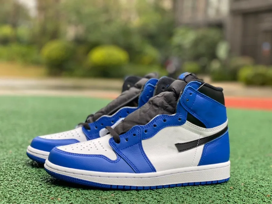 

2023 Restock Offer Designer 1s Basketball Shoes Jumpman 1 High Game Royal Black Summit White OG Men/Women Sportswear Sneakers