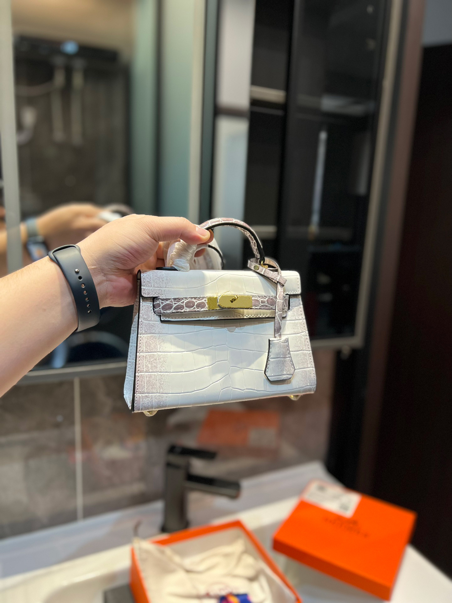 

Top Designer woman bag chain single shoulder bag embroidered solid color organ bag Medusa head LOGO simple small square 2023 high quality