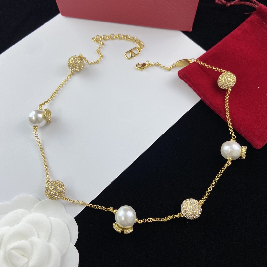 

2023 Women's Necklace Designer Luxury Gold Heart Pearl Crystal Gold Double V Letter 925s Silver Jewelry Classic box