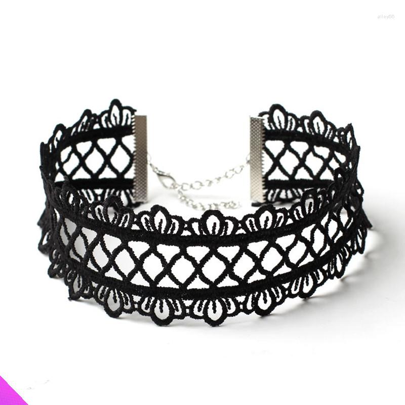 

Choker Wholesale 10 Black Wide Lace Hollow Necklace Ladies Fashion Romantic Style Clavicle 2 Styles 2023