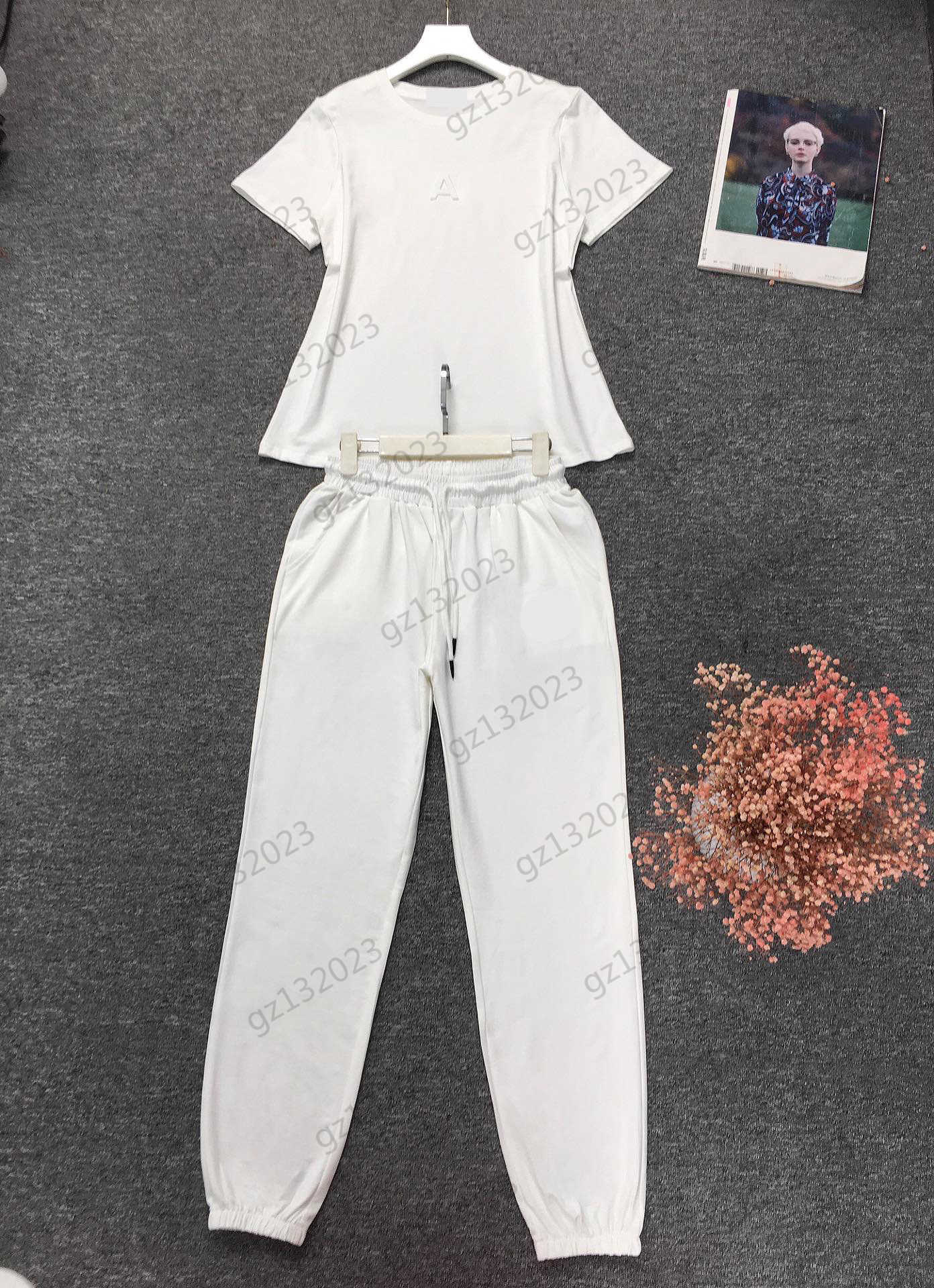

Womens Two Piece Pants Letters Printed Crewneck Short Sleeve Cotton T-shirt Elastic Waist Drawstring Casual Joker Trousers Designer Two Pieces Set For Woman