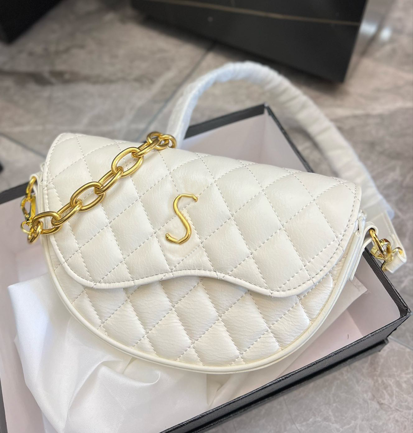 Sac de designer de luxe Sacs à bandoulière en chaîne pour femmes Sac à main à carreaux classique avec bandoulière en demi-cercle Sacs à bandouliè