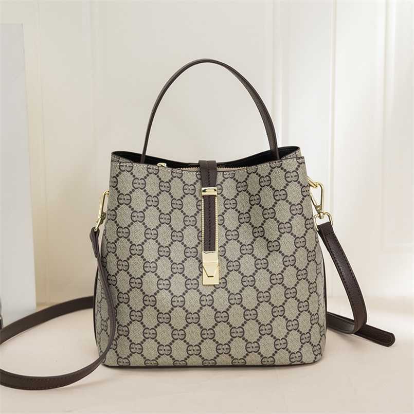 

New Women's Bag Checker Print Bucket Bag Versatile Contrast Large Capacity Handbag Women's One Shoulder Crossbody Bag, Gray