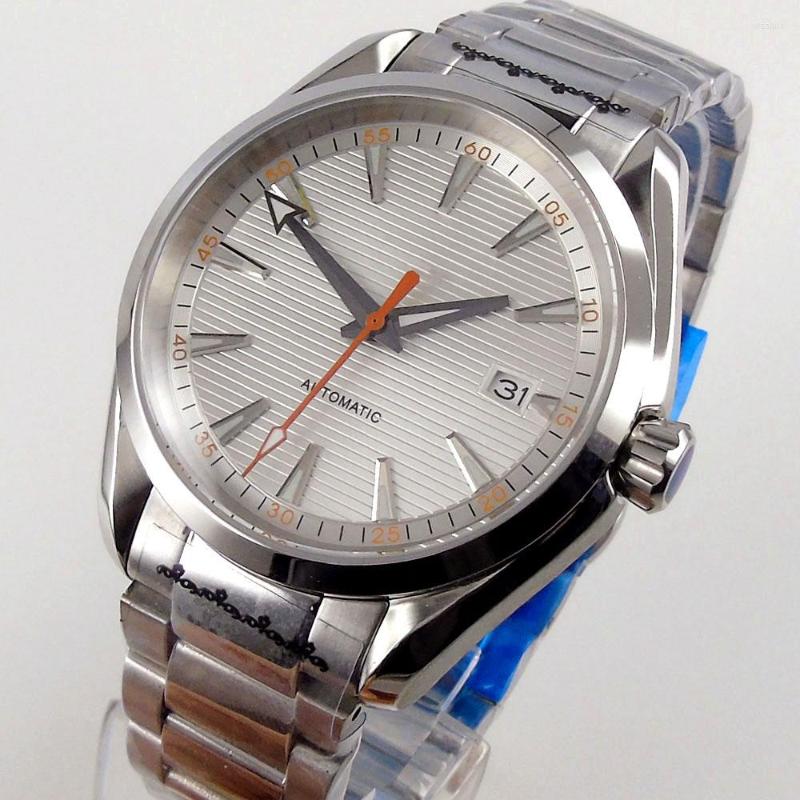 

Wristwatches 40mm Sterile Dial Sapphire Glass Date Bracelet NH35 Automatic Movement Men's Watch, Glass case back