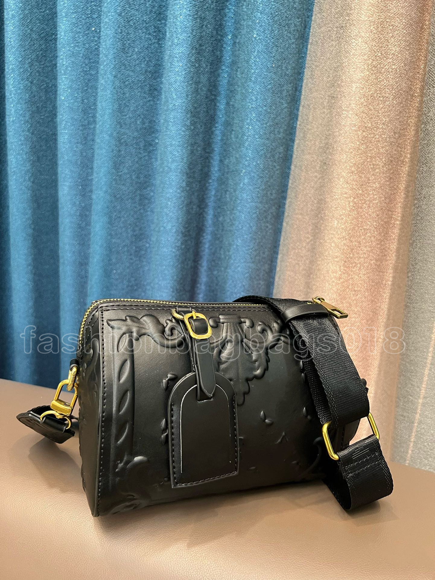 

2023 Leather Monograms Boston Bag with Debossing Luxury Designer Embossed Cross-body Bags Shoulder Shell Bags Box Pillow Pouch for Women Men, Grey