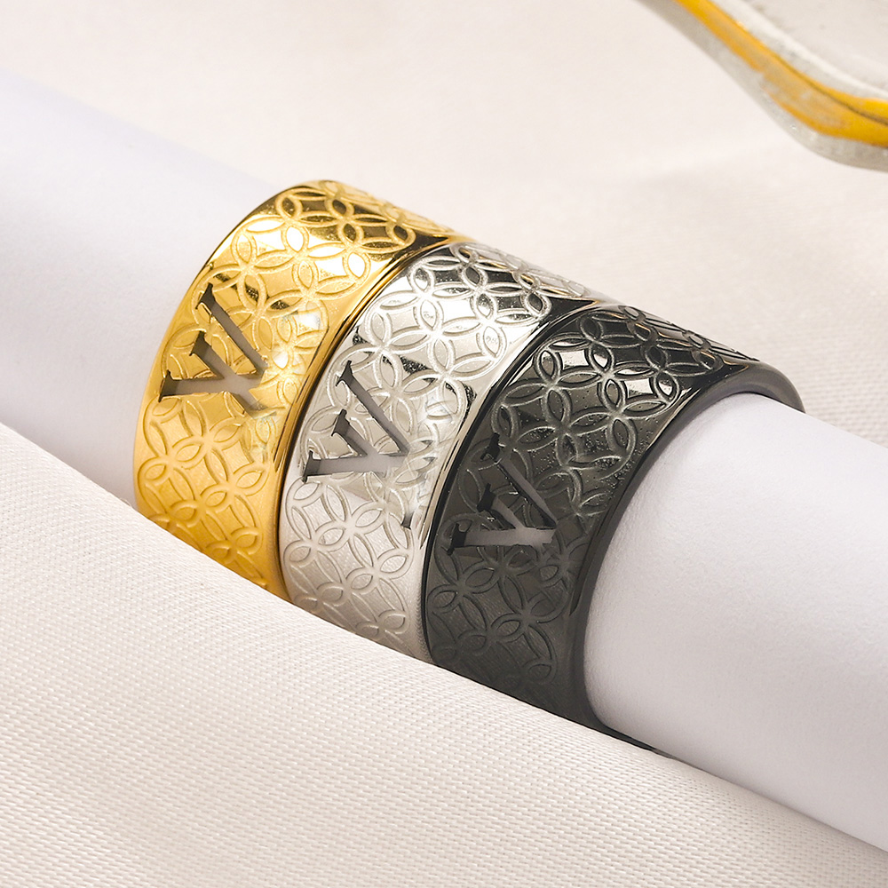 

Designer Branded Letter Band Rings Women 18K Gold Plated Silver Plated Stainless Steel Love Wedding Jewelry Supplies Ring Fine Carving Finger Ring Size 6 7 8 9
