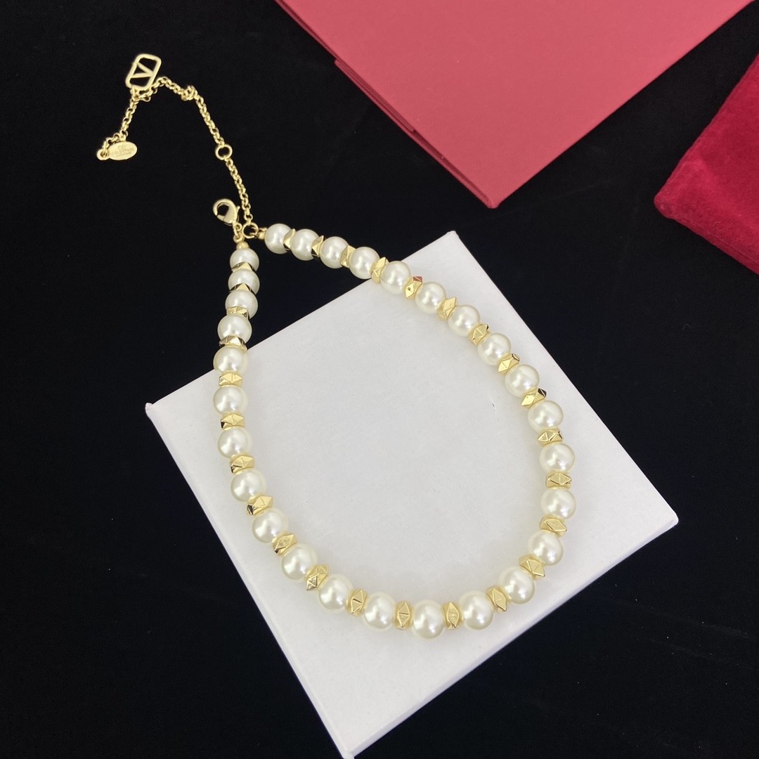 

2023 Women's Necklace Designer Luxury Gold Heart Pearl Crystal Gold Double V Letter 925s Silver Jewelry