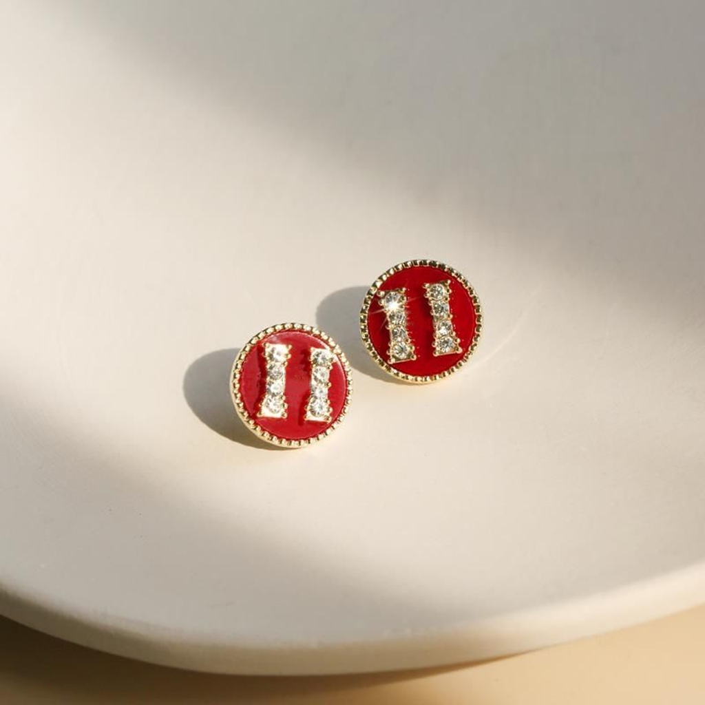 

Women's earrings, designer jewelry earrings, fashionable letter earrings, luxury style, small fragrant wind studded earrings H