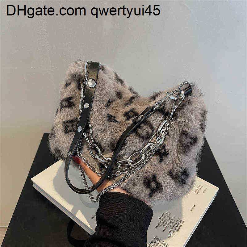 

qwertyui45 Shoulder Bags New Winter Warm Plush Shoulder Bag Female Luxury Designer Fluffy Faux Fur Crossbody Bags for Women Chain Handbags and Purses 021723H, Gray