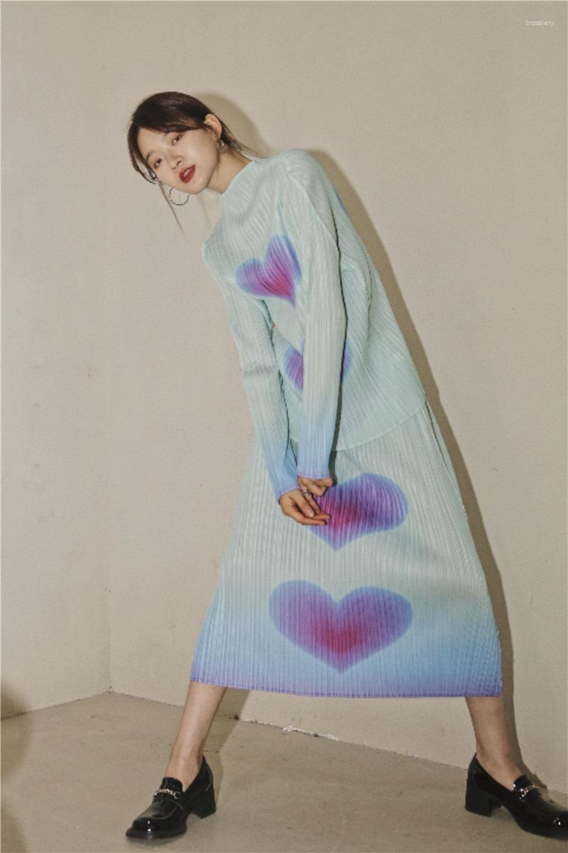 

Skirts Women's Heart-shaped Print Halo Folds Gradient Long-sleeved Tops And Shirts Green Ladies High-neck Ruffled Korean Fashion, Skirt