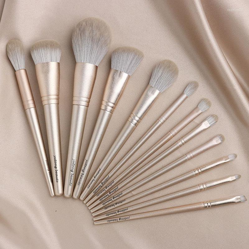 

Makeup Brushes Yutong 2023 Year Collection 12-Brushes Set - Shiny Golden Handle & Very-Soft Bristle Beauty Brush Kit