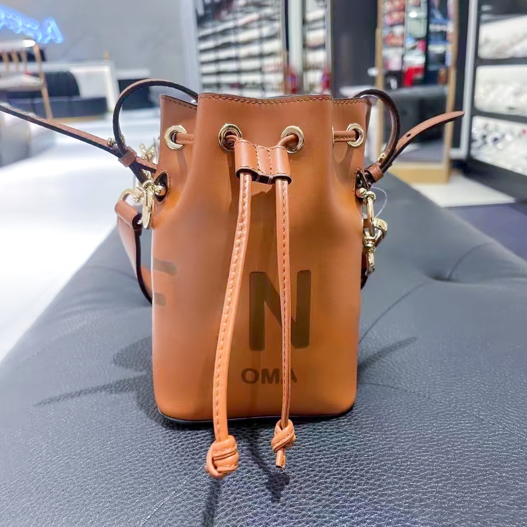 

Mini Luxurys Designers Bucket Bag Genuine leather Women's Shoulder Bag crossbody handbags tote fashion men presbyopia t removable Drawstring pockets handbag, Khaki