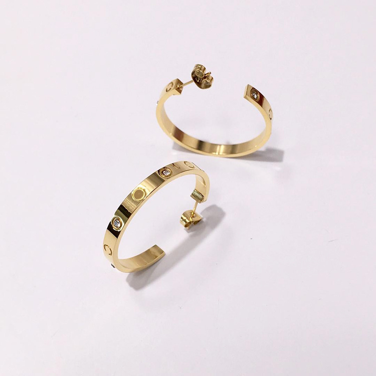 

2023 Titanium steel gold hoop stud earring for woman exquisite simple fashion C diamond ring lady earrings jewelry gift