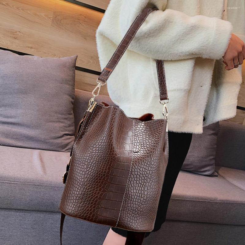 

Evening Bags Vintage Crossbody Bag Women PU Leather Crocodile Pattern Shoulder Messenger Bucket Female Handbag Ladies Shopper For Travel, Light brown
