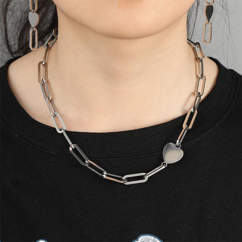 

Chains Stainless Steel Long Strip Heart-Shaped Pendant Necklace Woman Jewelry Gift Wedding Banquet