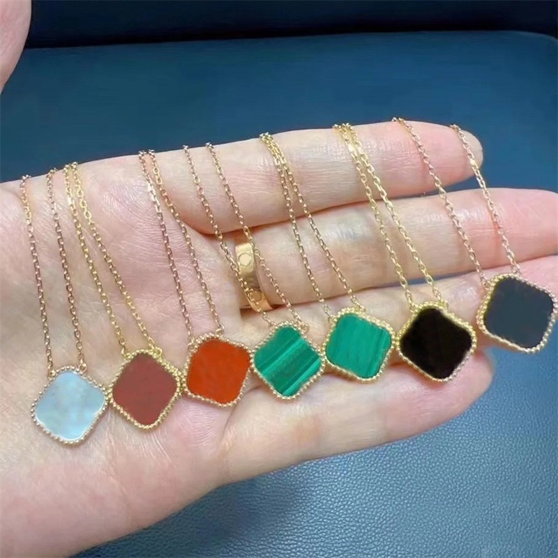 

Silver plated necklace hiphop pendants Mother of pearl womens chains mens lady jewelry white red plated gold necklaces vintage link chain four leaf clovers F23