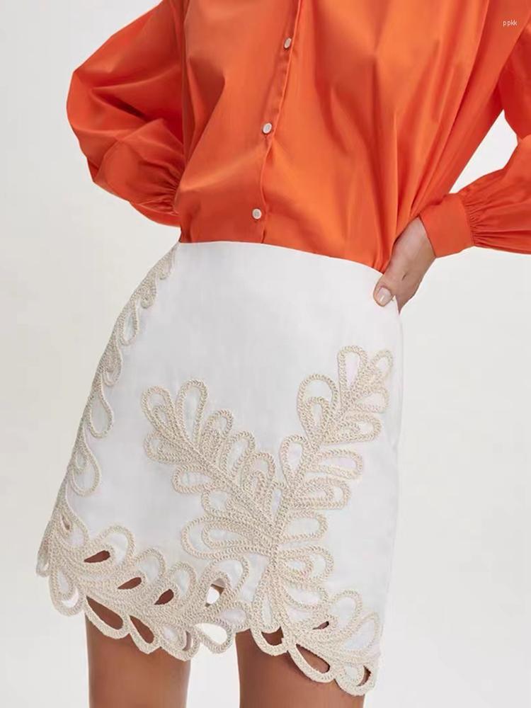 

Skirts MAJ 2023 Summer Hollow Out Mini Skirt Women French Elegant Fashion Embroidery White High Waist Short Ladies