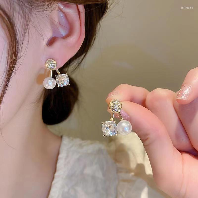 

Stud Earrings South Korea's Temperament Rhinestone Geometric Square Pearl Simple Personality