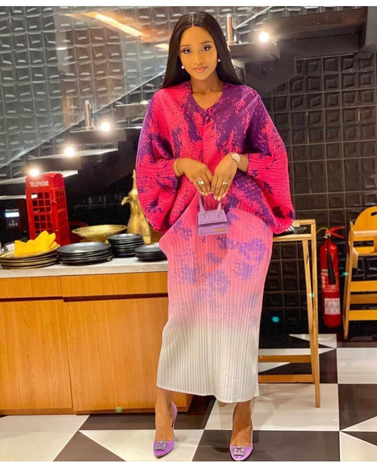 

Casual Dresses 2023 New Spring Print Pleated SkirtHoliday Party Temperament Loose Bat S Sleeve Dress Factory Spot Hot Sales Z0216, Black