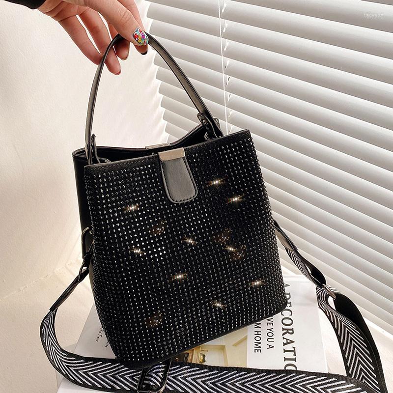 

Evening Bags NIGEDU Brand Designer Women Bucket Bag Diamond Female Messenger PU Leather Wide Strap Shoulder Ladies Handbags, Black
