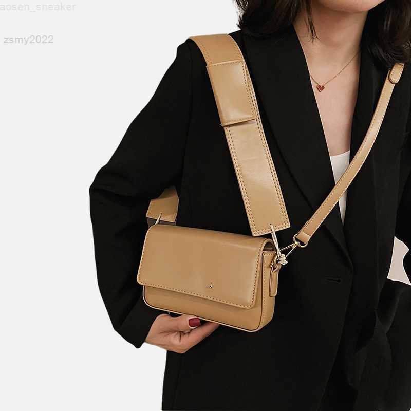 

French Small Crowd Cross Body JAC Bag High Sense One Shoulder Messenger Bag Wide Shoulder Strap Fashion Women's Small Square Bag, Red9