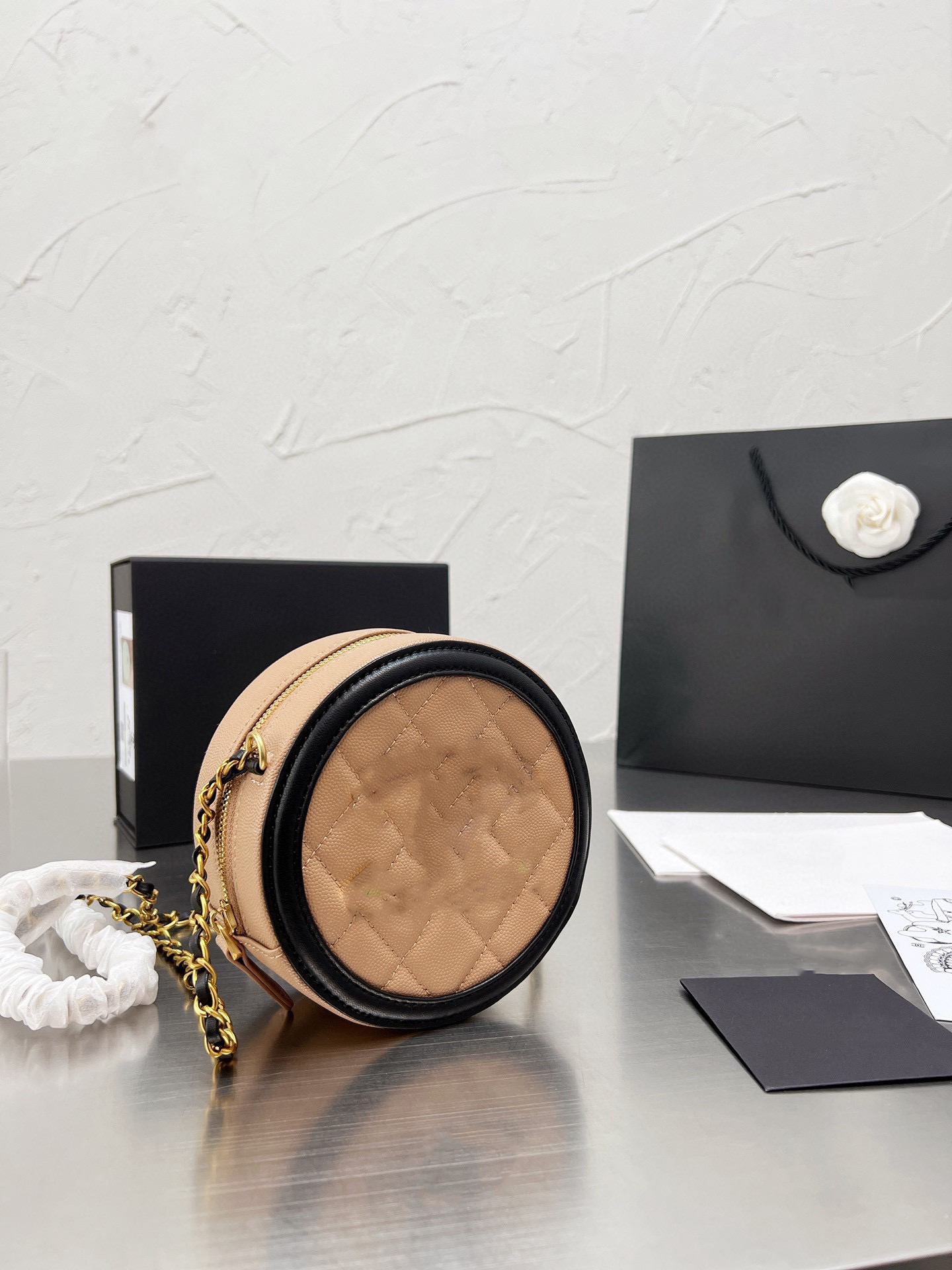 

Get the Designers bag Must-Have Round Cake Bag Hottest Spring/Summer Accessory, Surprise gifts