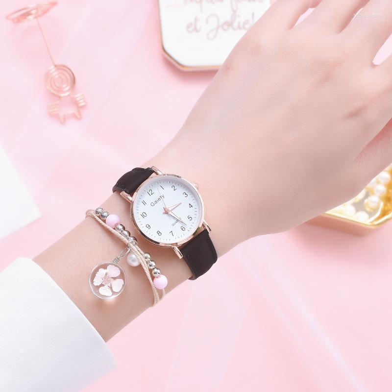 

Wristwatches Mode Horloge Armband Dames Nieuwe Quartz Set Meisjes Wilde Zwarte Riem Ronde En Roze Hanger, Black