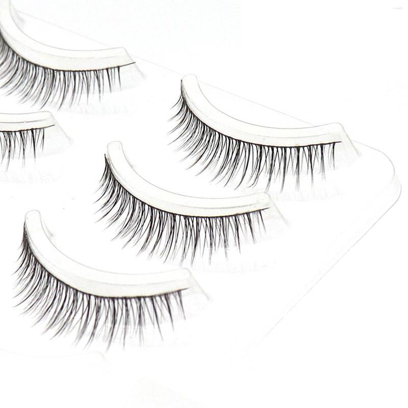 

False Eyelashes 5 Pairs Short Wispy Natural-Looking Curling Up Lashes For Beauty Blogger Makeup Lover Use