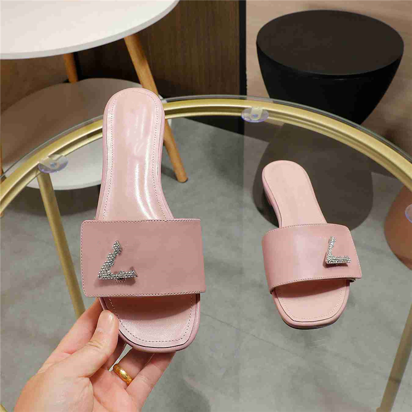 

Fashion Slippers 2023 Louiseity Luxury design Summer Men flat bottom Women Slope Heel Letter Leather Casual Sandals Viutonity 05-016