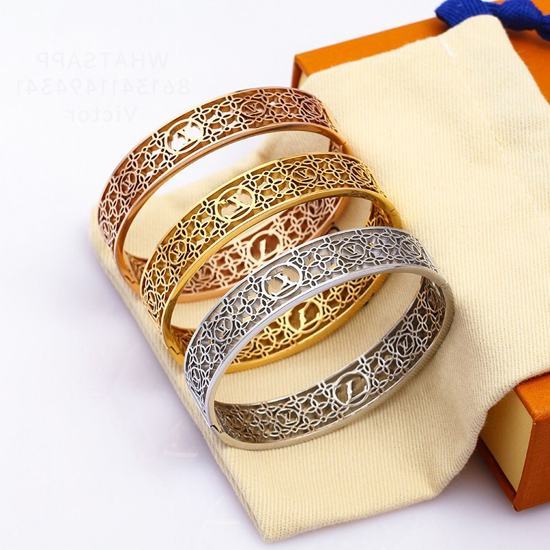 

LW designer bangle bracelets for women Couple bracelet Cut out design for man Gold plated 18K 925 silver Vintage official reproductions anniversary gift 030