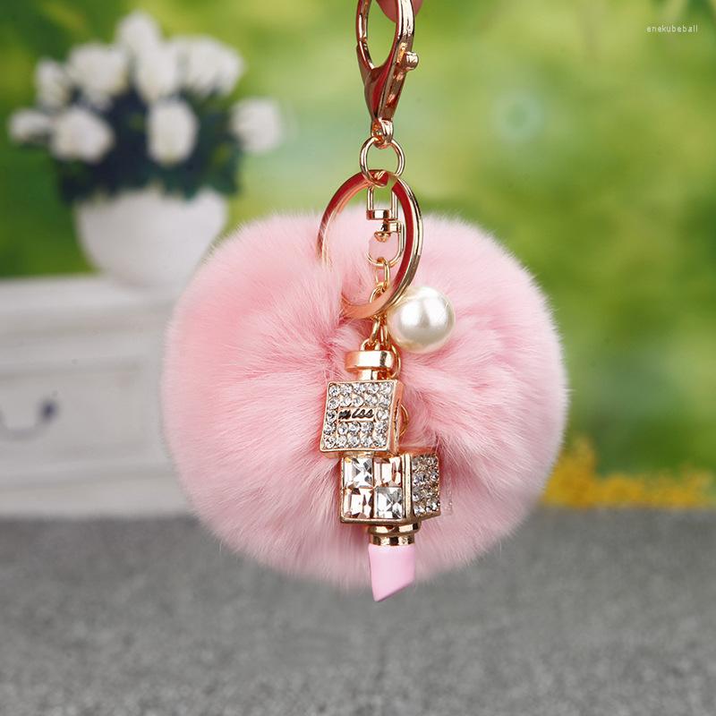 

Keychains Elegant Fur PomPom Metal Lipstick Luxury Women Keychain Crystal Keyring Diy Bag Charm Pendant Porte Clef Cute Gift For Her