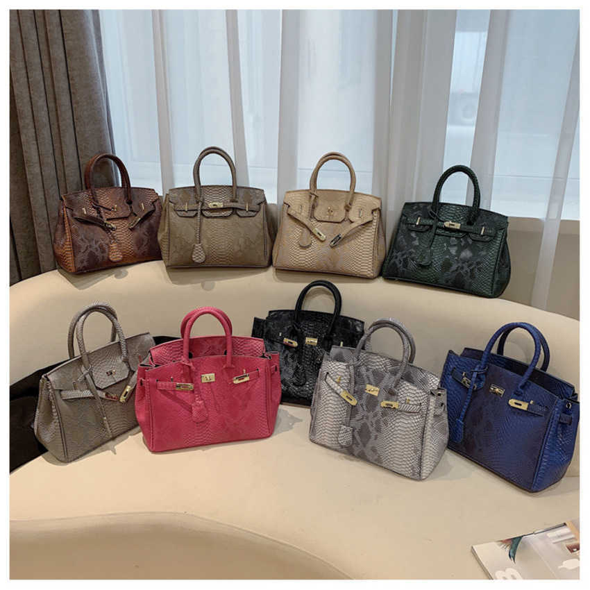 

high quality women handbag Women New Fashion Crocodile Leather Women's Handbag One Shoulder Crossbody Bag ladies embossed shoulder bags, Khaki7