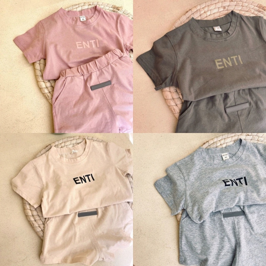 

Kids Clothes Essential Designer Ess Baby Sets Boys Girls Kid Short Sleeve Tracksuits Youth Toddler t Shirts Shorts Infants Children Top Pants Letter P E2AD#