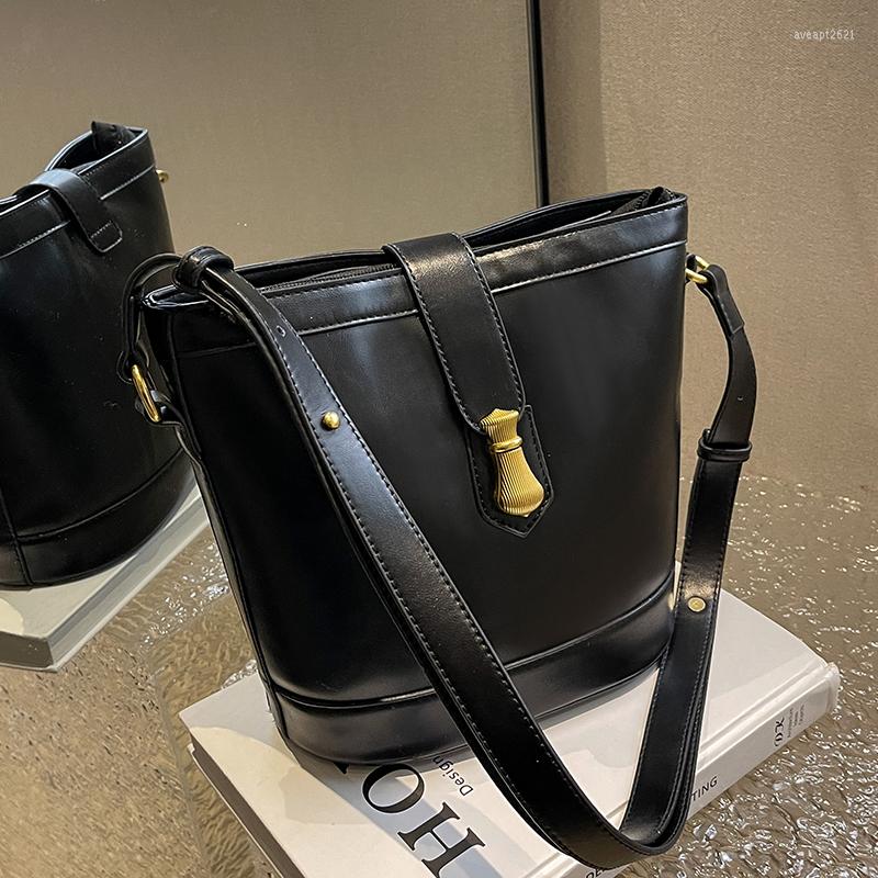 

Evening Bags Women's Shoulder Bag 2023 Trend Texture PU Leather Bucket Crossbody Pack Korean Fashion Ladies Messenger, Beige