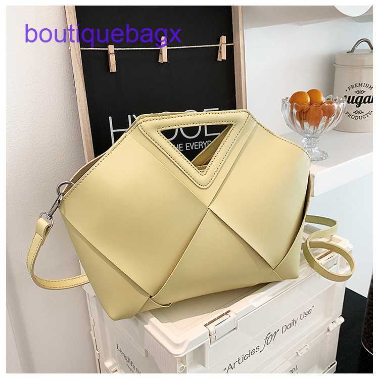

Bottegs Venets Point Bags online shop Spring new triangle woven handbag 2023 simple Lingge killer Fashion Single Shoulder Messenger female, Yellow5