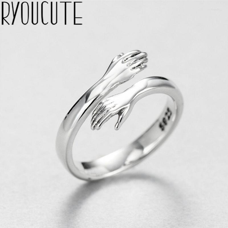 

Wedding Rings Fashion Gothic Men Hand Hug For Women Jewelry Birthday Gift Romantic Engagement Drop