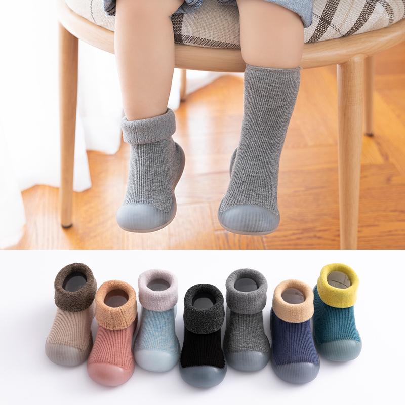 

First Walkers Children Mid-tube Nonsilp Sock Shoes Imitation Cashmere Baby Toddler Floor Winter Plus Velvet Thickened Booties, 2-coffee