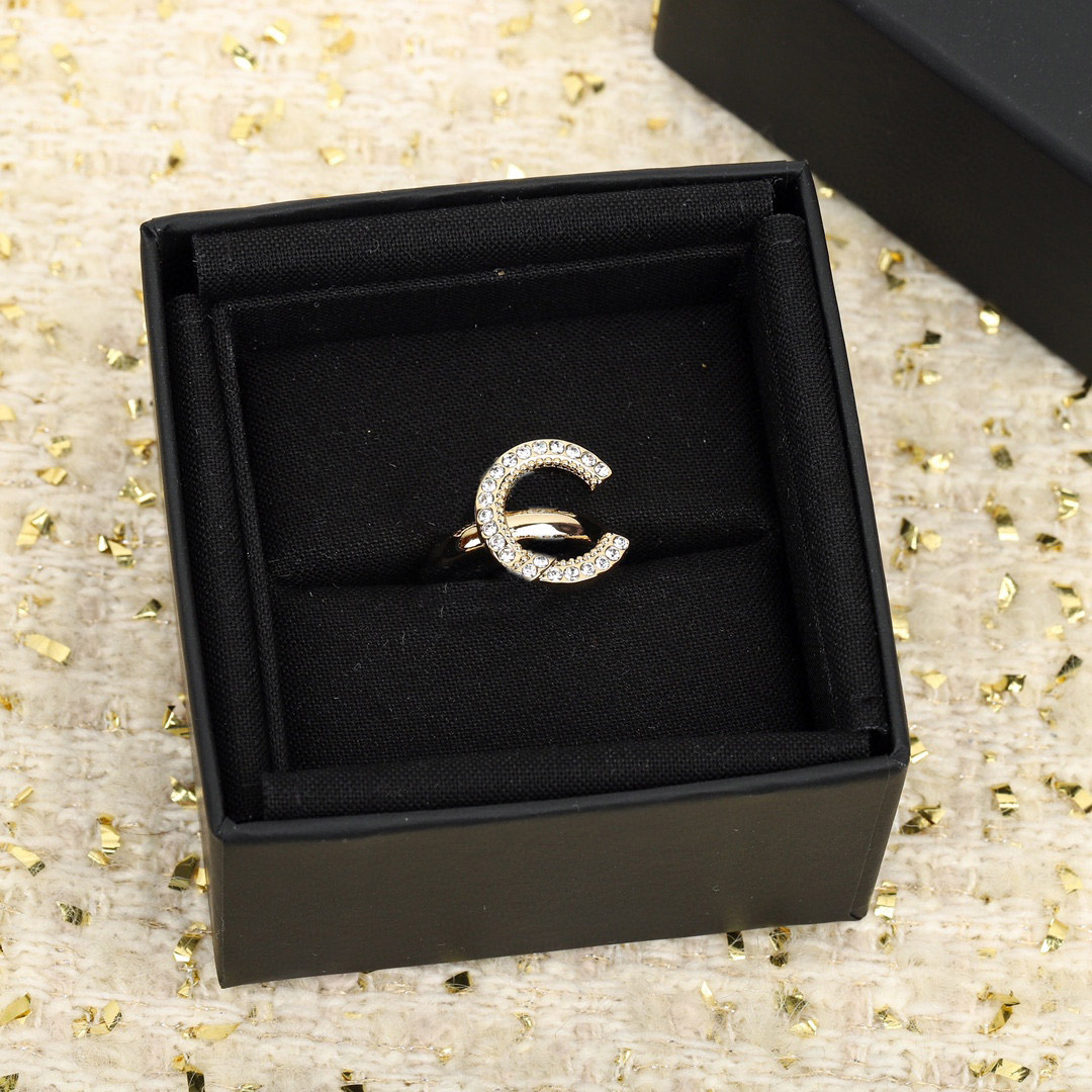 

2023 luxury quality charm punk band ring with diamond in 18k gold plated have box stamp PS3269