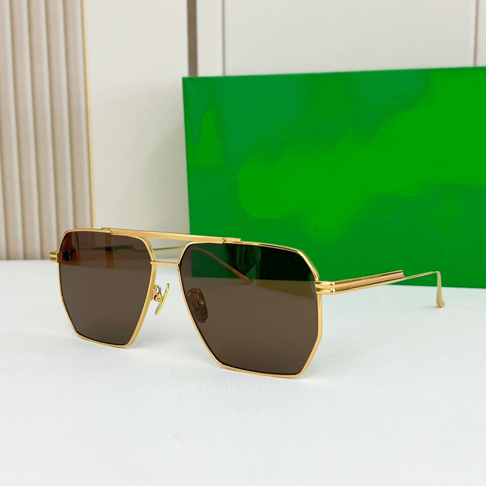 

Gold/Brown Square Rectangle Sunglasses for Men Women 1012 Glasses Shades Designers Sunglasses UV400 Eyewear with Box