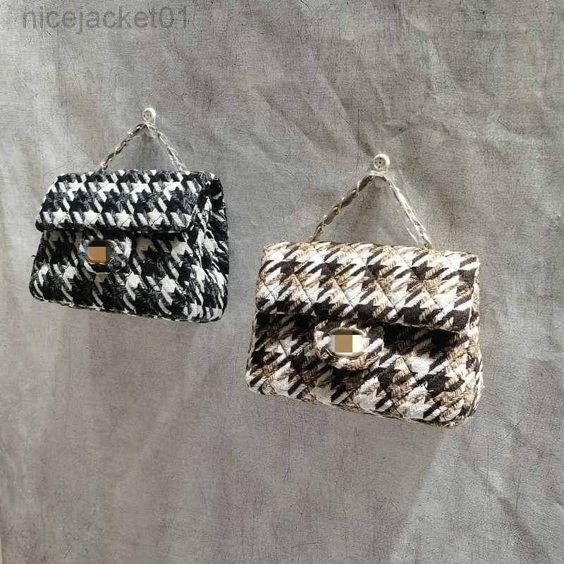 

Designer Woven Woolen Square Fat Middle Ancient Color Small Square Bag Rhombus Chain Single Shoulder Bag Gift Box Plastic, Black
