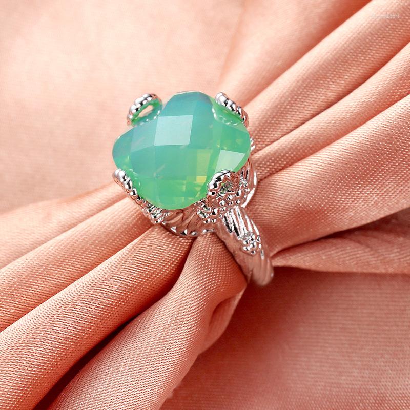 

Wedding Rings High Quality Green Fire Opal Zircon Silver Color Ring Wholesale Style Fashion For Women Jewelry Gifts