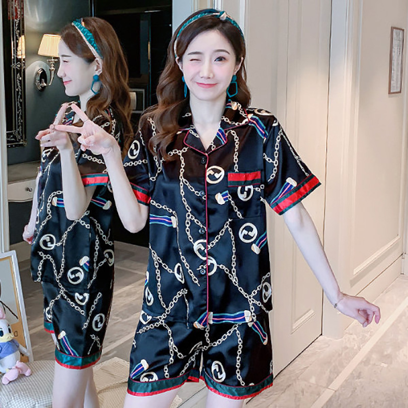 

Women's sleepwear 2023 summer New Designer brand Short sleeve shorts V-neck Women Pajamas Set Ice Silk Printed Pyjamas