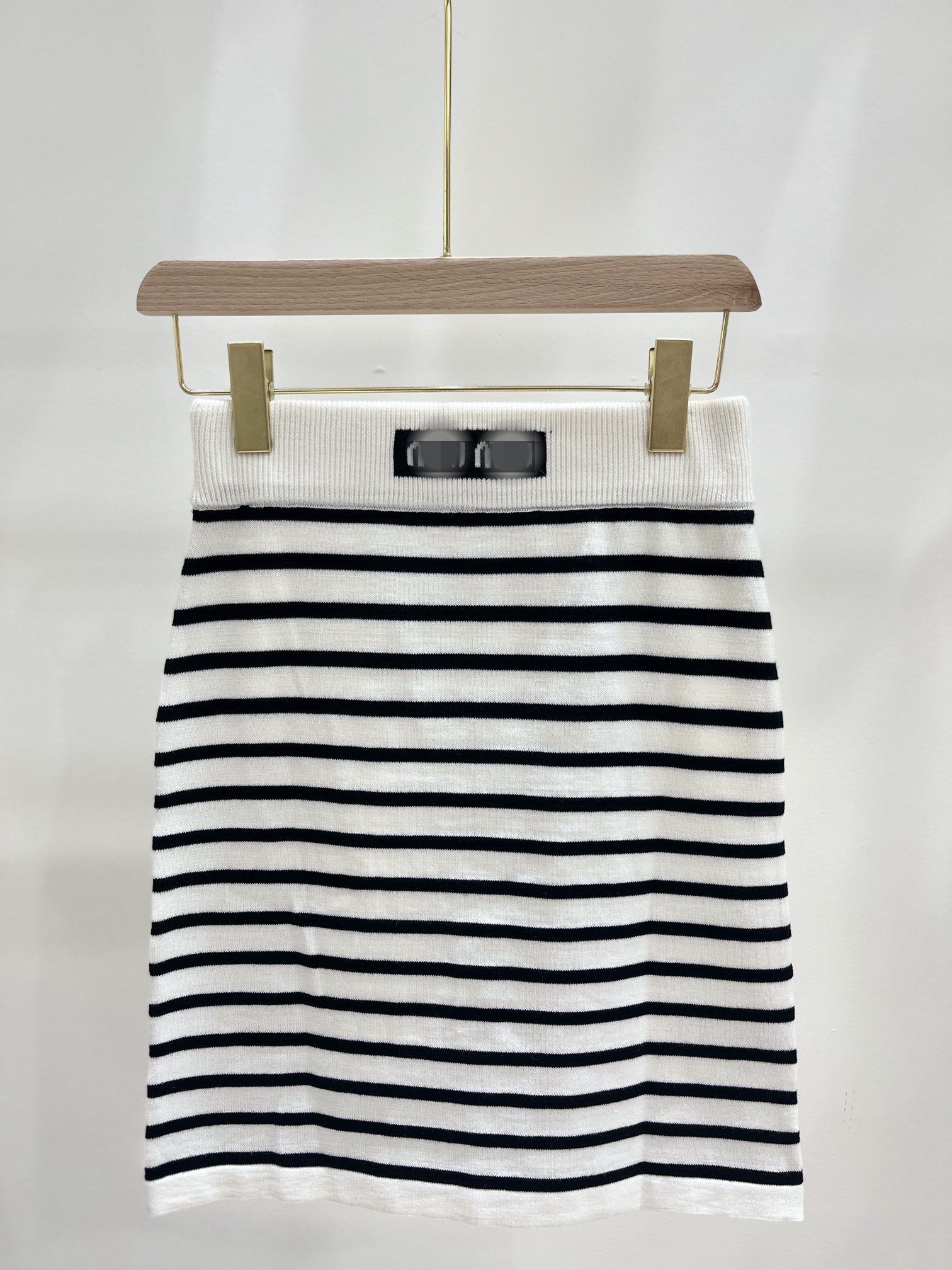 

2023 White Striped Print Women' Skirts Brand Same Style DH52