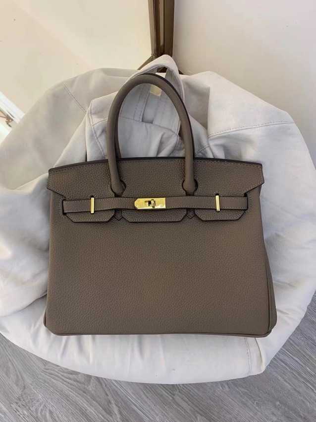 

high quality women handbag Fashionable and popular leather classic high-class high-capacity single-shoulder diagonal portable bag ladies embossed shoulder bags, Grey9
