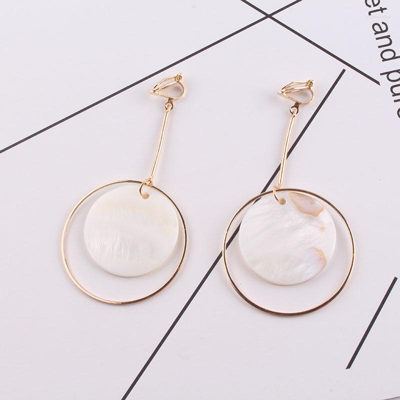 

Backs Earrings JIOFREE 2023 Korea Style Arrival Long Hollow Round Shell Clip On Non Piercing For Girl's Party Jewelry