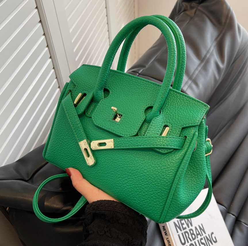 

Fashion Design Women Shoulder Bags Textured women's red messenger portable bag Ladies Bag 56%off Discount Female Handbags Purse, Khaki6