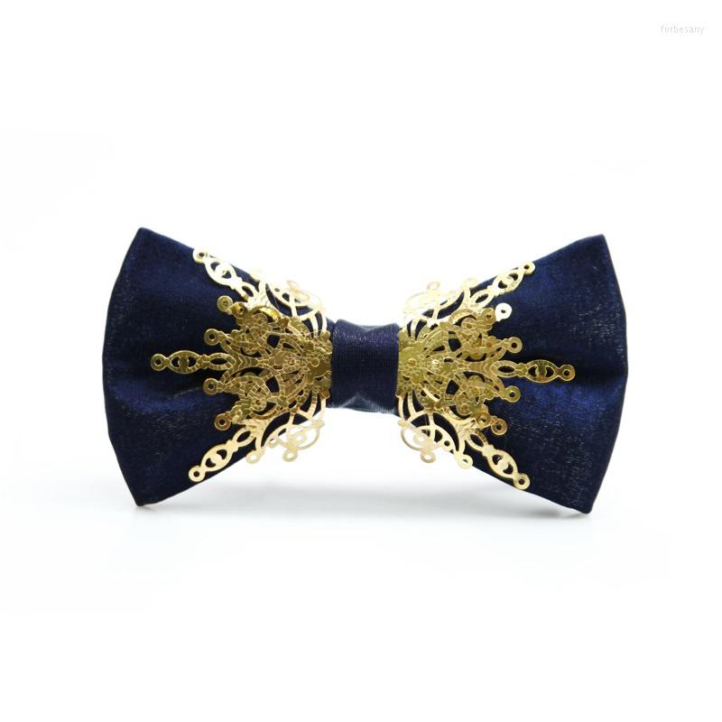 

Bow Ties High Quality 2023 Fashion Men's Bowties Designers Brand Gold Metal Inlaid Vintage Gothic British Sequins For Men